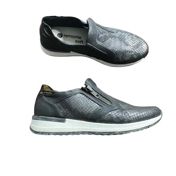 Remonte Soft Women's Black Leather Textured Slip-On Sneakers Size EU 37 New - Picture 1 of 12